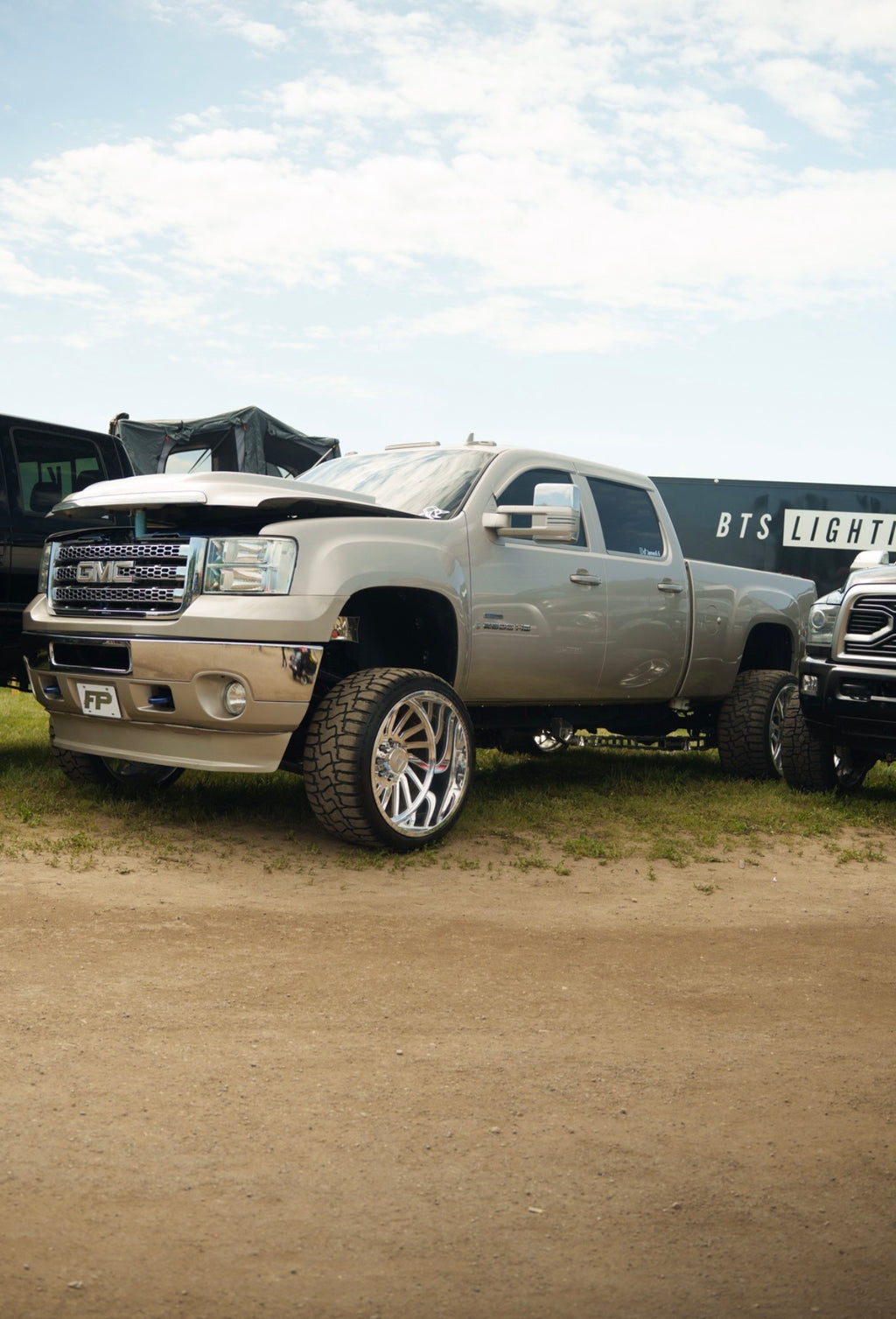 2001-2010 Chevrolet/GMC 2500/3500 Traction Bar Kit
